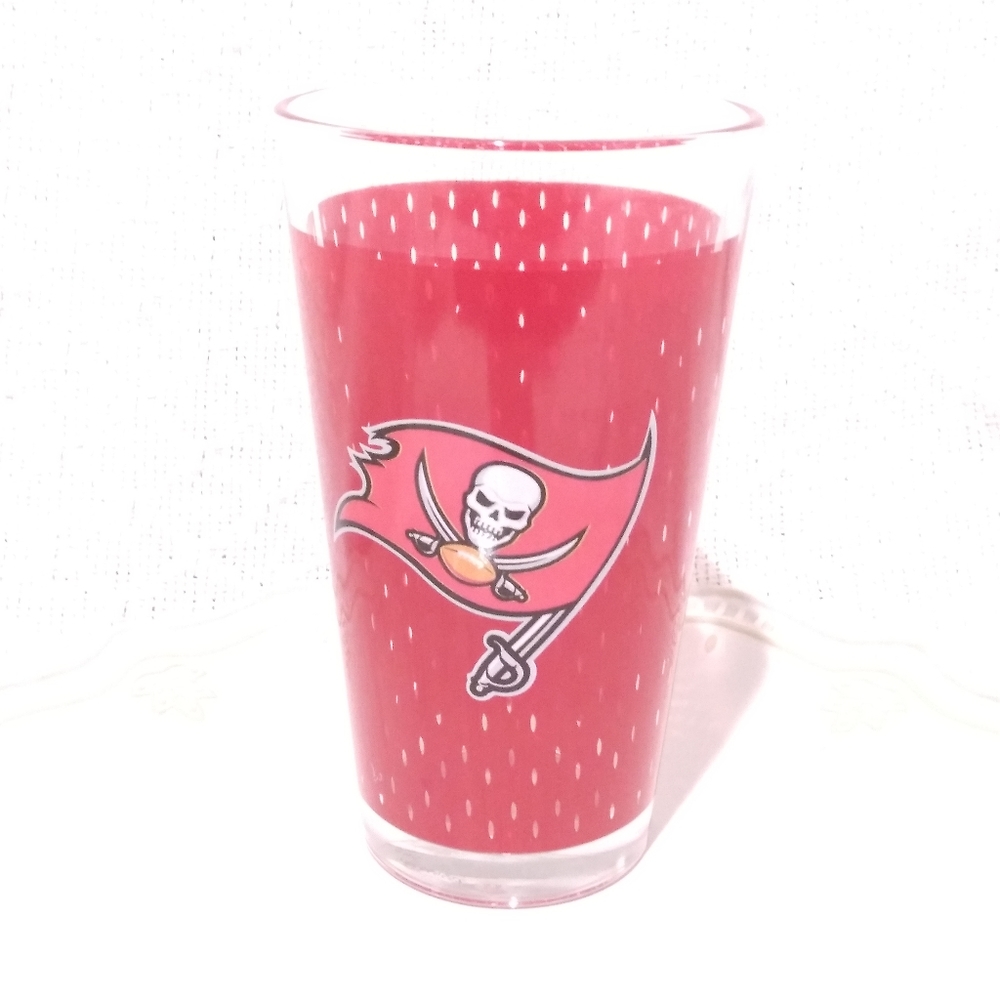NFL Tampa Bay Buccaneers Jersey Pint Glass